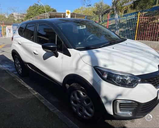 RENAULT CAPTUR 1.6 16V SCE FLEX LIFE X-TRONIC RENAULT CAPTUR 1.6 16V SCE FLEX LIFE X-TRONIC